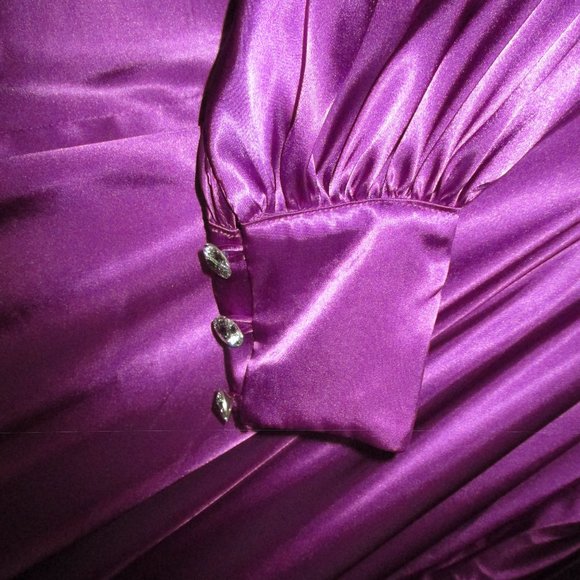 Catherine D'Lish Beverly Gown - Picture 8 of 9